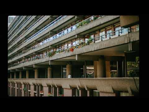 Putar Theme For Marie Marvingt - Folamour