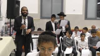 ☆ מסיבת חנוכה תשפ"ב ☆ יחד עם ילדי המארי בבית הכנסת שערי צדק