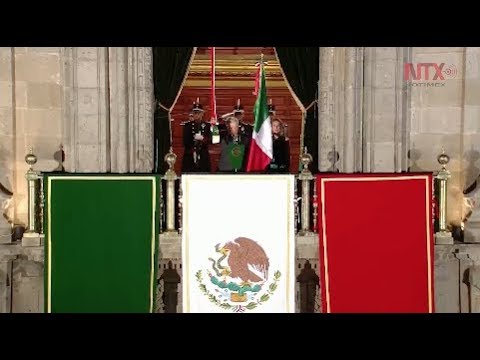 Con “Vivas” a los héroes anónimos y a la democracia, AMLO da el grito