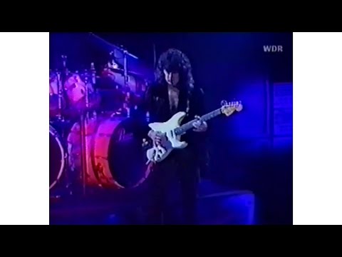 Rainbow - Smoke On The Water (Live in Germany '95) - YouTube