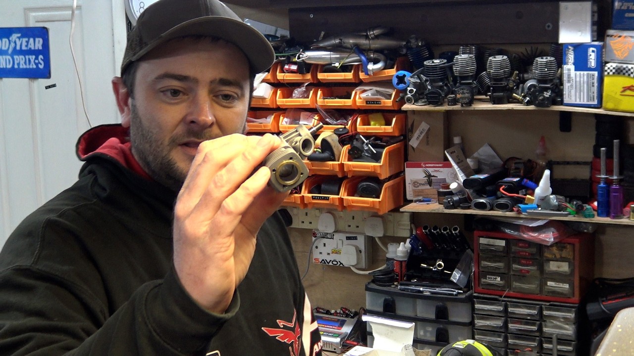 I Make A GOOD Engine From 2 BAD Ones For My Kyosho DBX 2.0 NITRO RC CAR!!