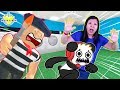 Ryan's Mommy ESCAPES ART SHOP & LAUNDROMAT IN ROBLOX Let's Play with Combo Panda