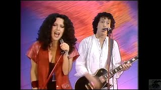 Video thumbnail of "Matia Bazar con Antonella Ruggiero - C'è tutto un mondo intorno HD - Tilt, Novembre 1979"