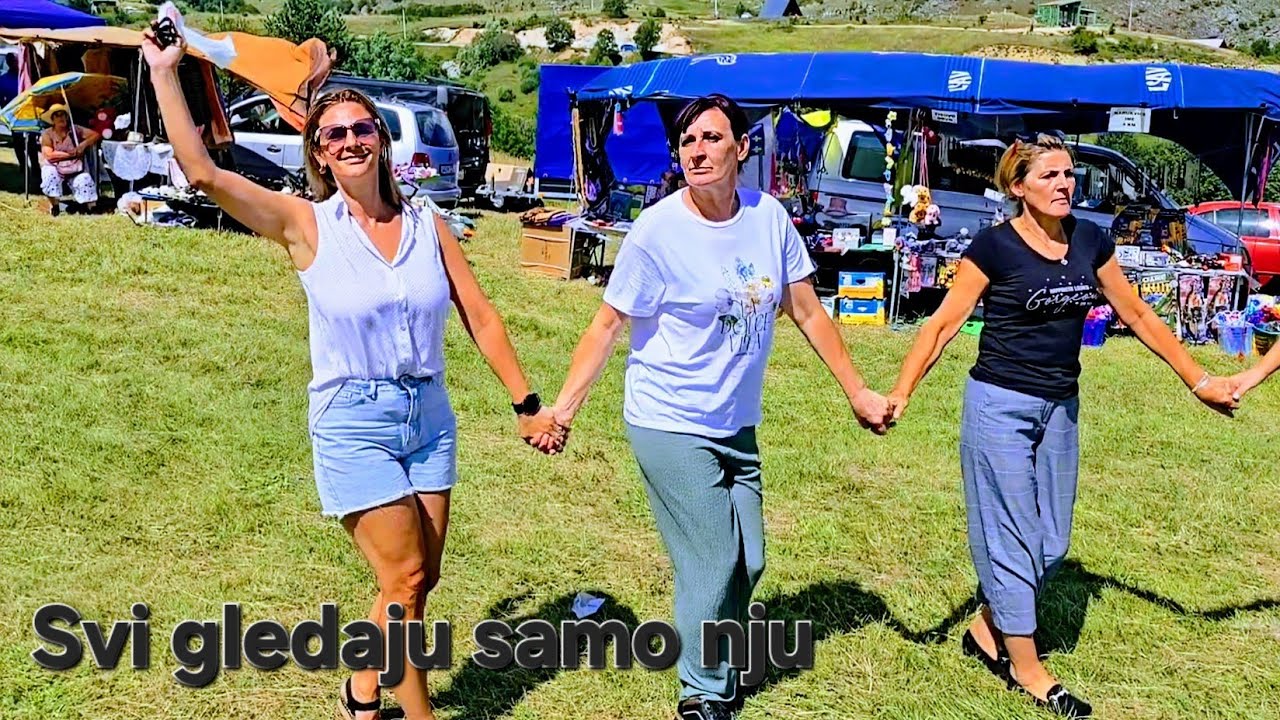 Svi gledaju samo nju 😲 Raza dominira kolom na Aliđunu 2025. - Husremovac 02.08.2025. - 🎹 Amko Bend.