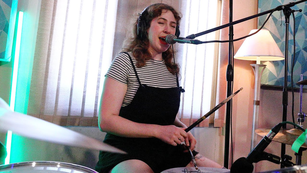 Threepenny by GWEN Live at Suede Studio