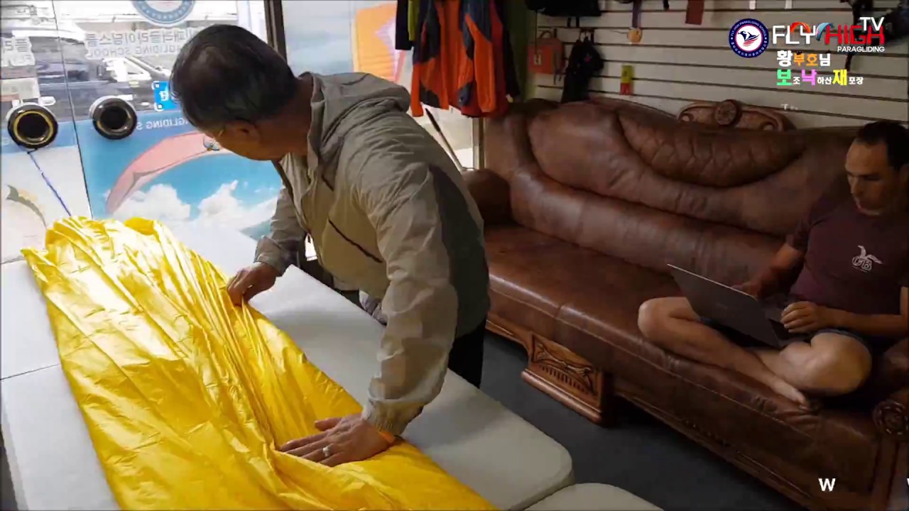 Repack a Paraglider Reserve Parachute 2018