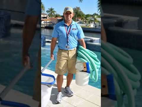 اليابان كلها عرفت انه تبول في حمام السباحه 