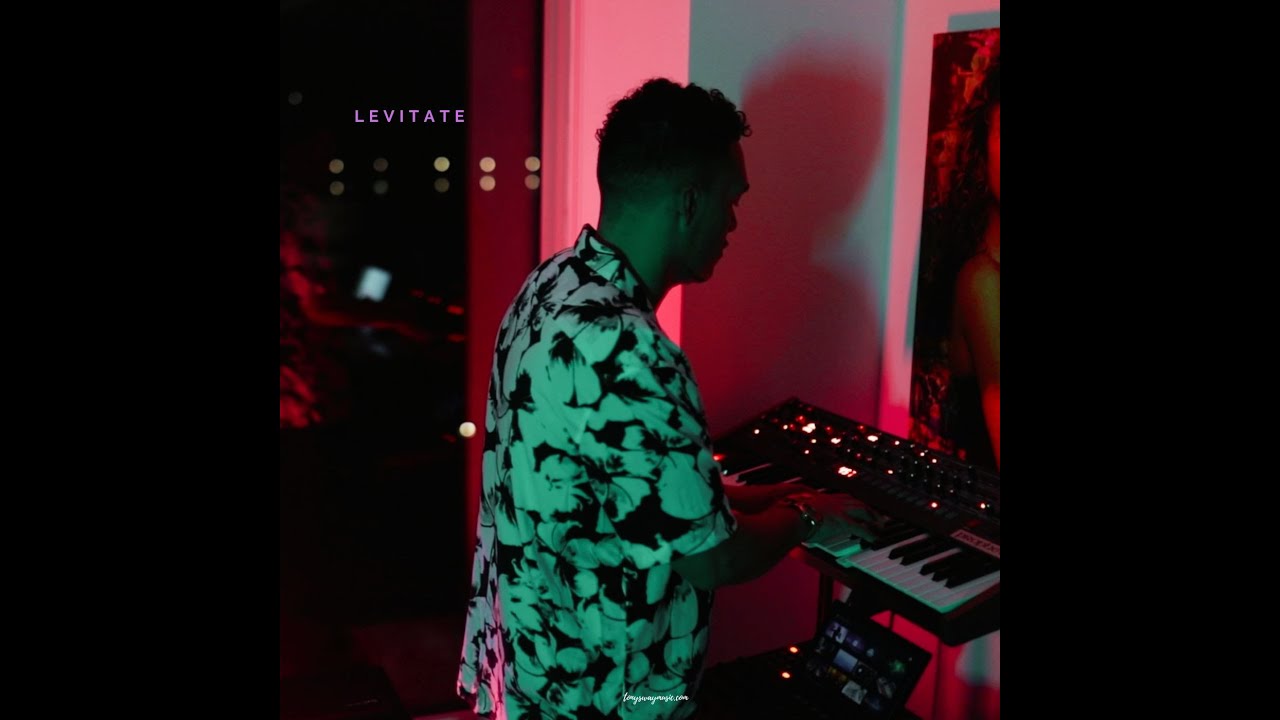 Playing a Smooth Relaxing Pad preset on the Prophet 6 - RNB type Beat (Levitate) adlı videoyu YouTube'da izle Playing a Smooth Relaxing Pad preset on the Prophet 6 - RNB type Beat (Levitate) adlı videoyu YouTube'da izle
