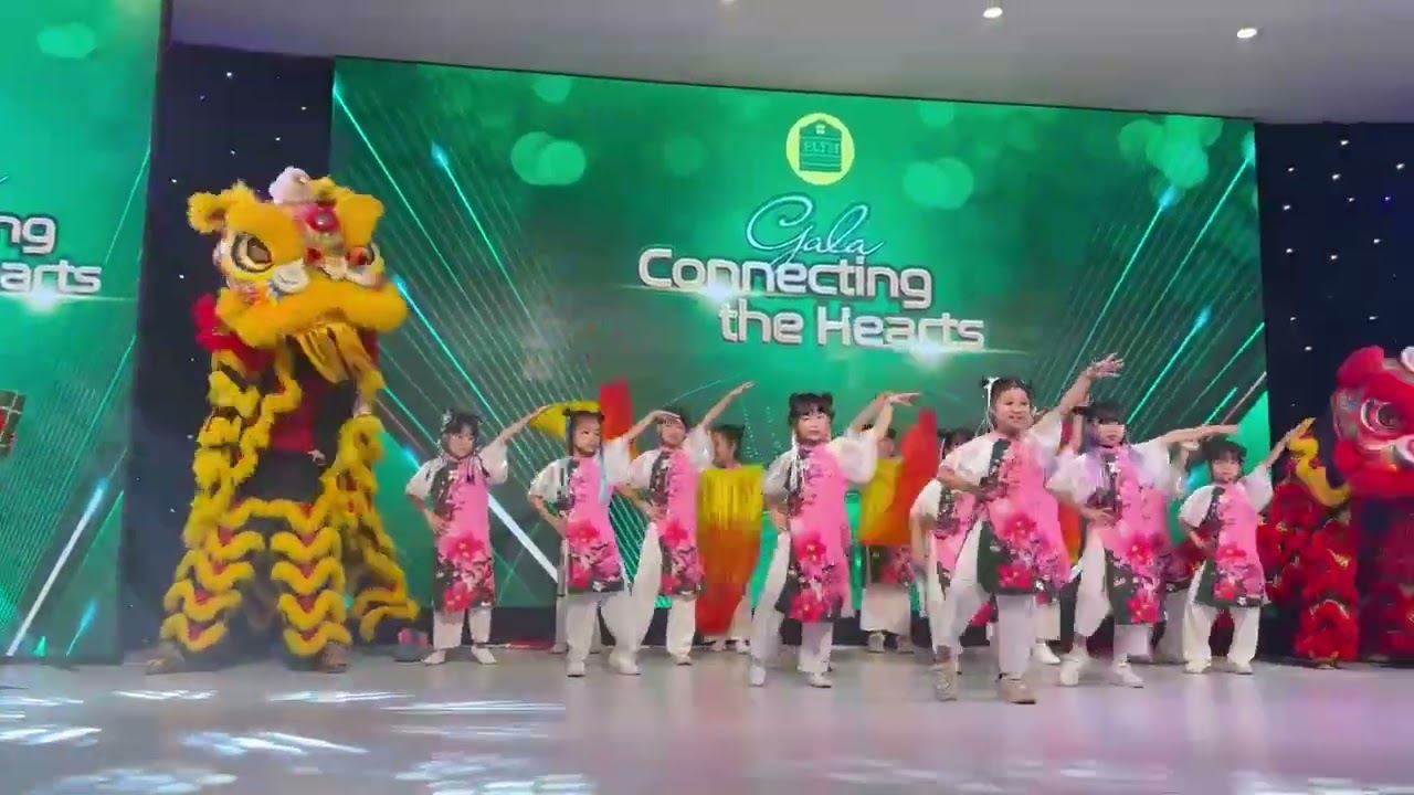 Mashup Đoản Xuân Ca - CLB Ngôi sao Nhí tại Trống đồng Palace