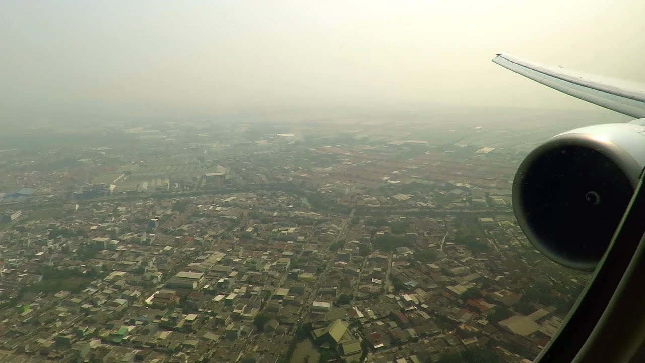 STUNNING SAUDIA Boeing 777-300ER LANDING at JAKARTA, INDONESIA!