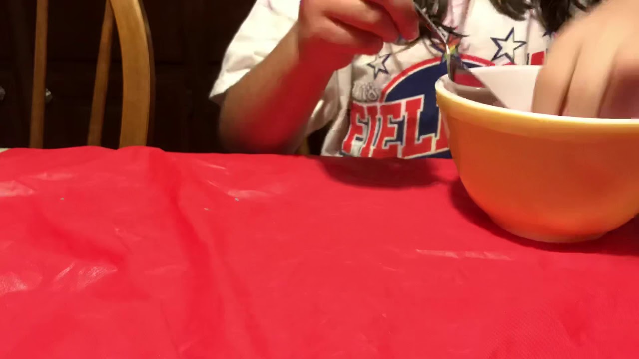 Elmer’s pink glow in the dark glue time lapse - YouTube