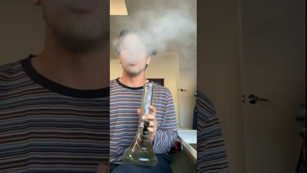 Tank Glass - Smoking with the Original 12 Inch Beaker