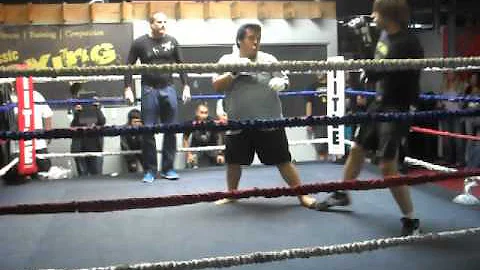 brad crouse 1st fight round 1