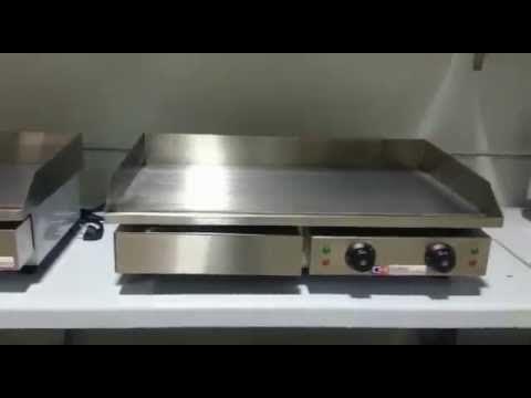 Plancha eléctrica de cocina con placa Acero Laminado.