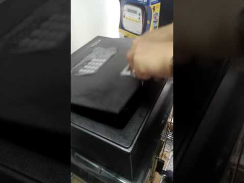 上掀式保險箱設定