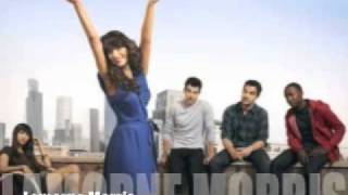 New Girl star Lamorne Morris loves Zooey Deschanel! INTERVIEW