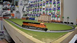 Kato 176-8952 GE ES44AC BNSF #5801