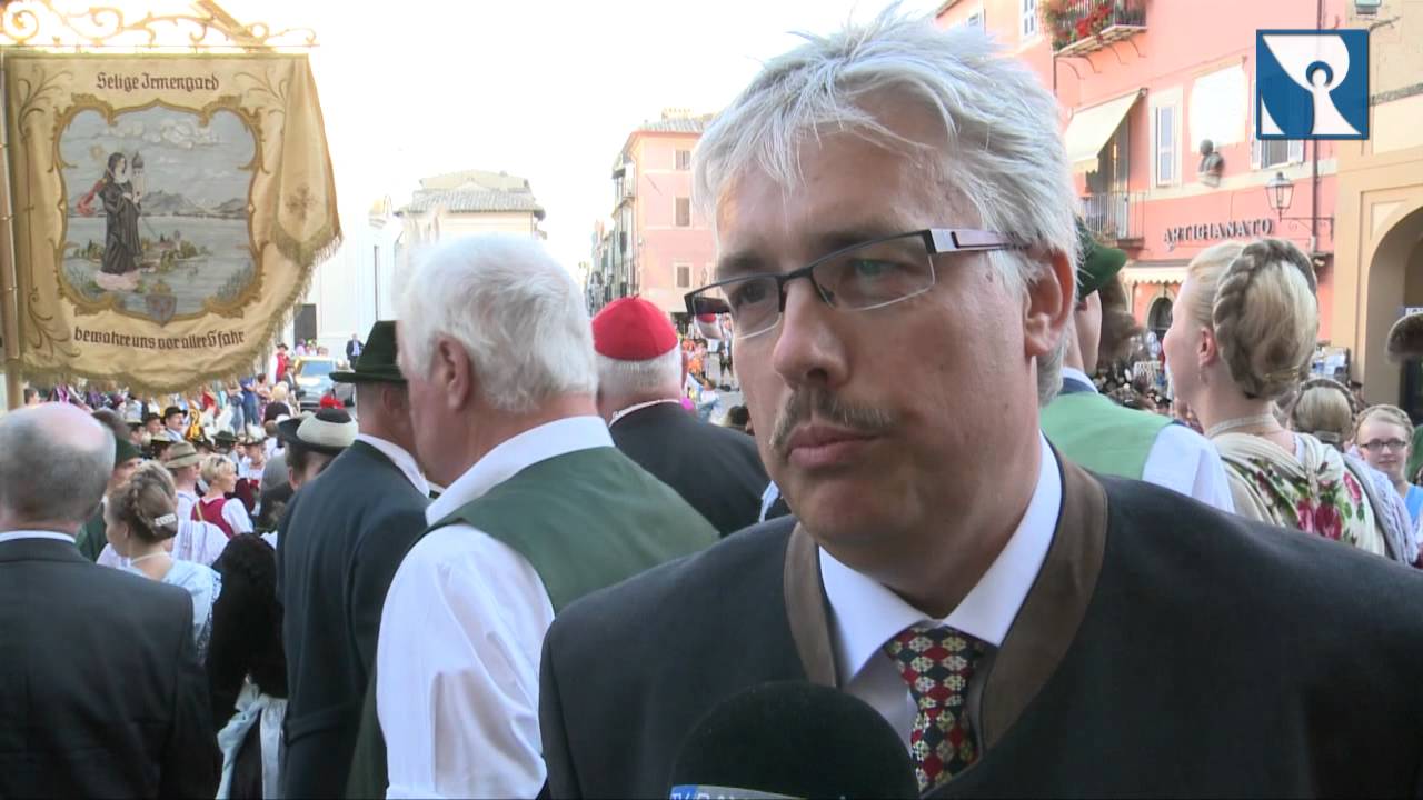 Bayerischer Ehrenabend mit Papst Benedikt XVI - Reaktionen der Promis sat1 gewinnspiel