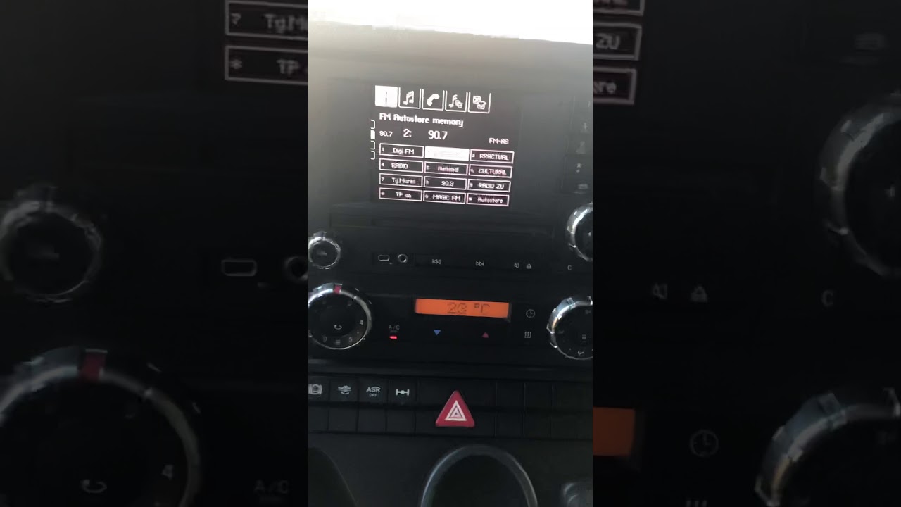 Mercedes Actros MP4 1845 conectare telefon bluetooth YouTube