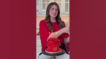 الكيك موجود مش ضروري يكون في أحد معي عشان أصور الترند انغرمتو بالكيكة Valentinesday 
