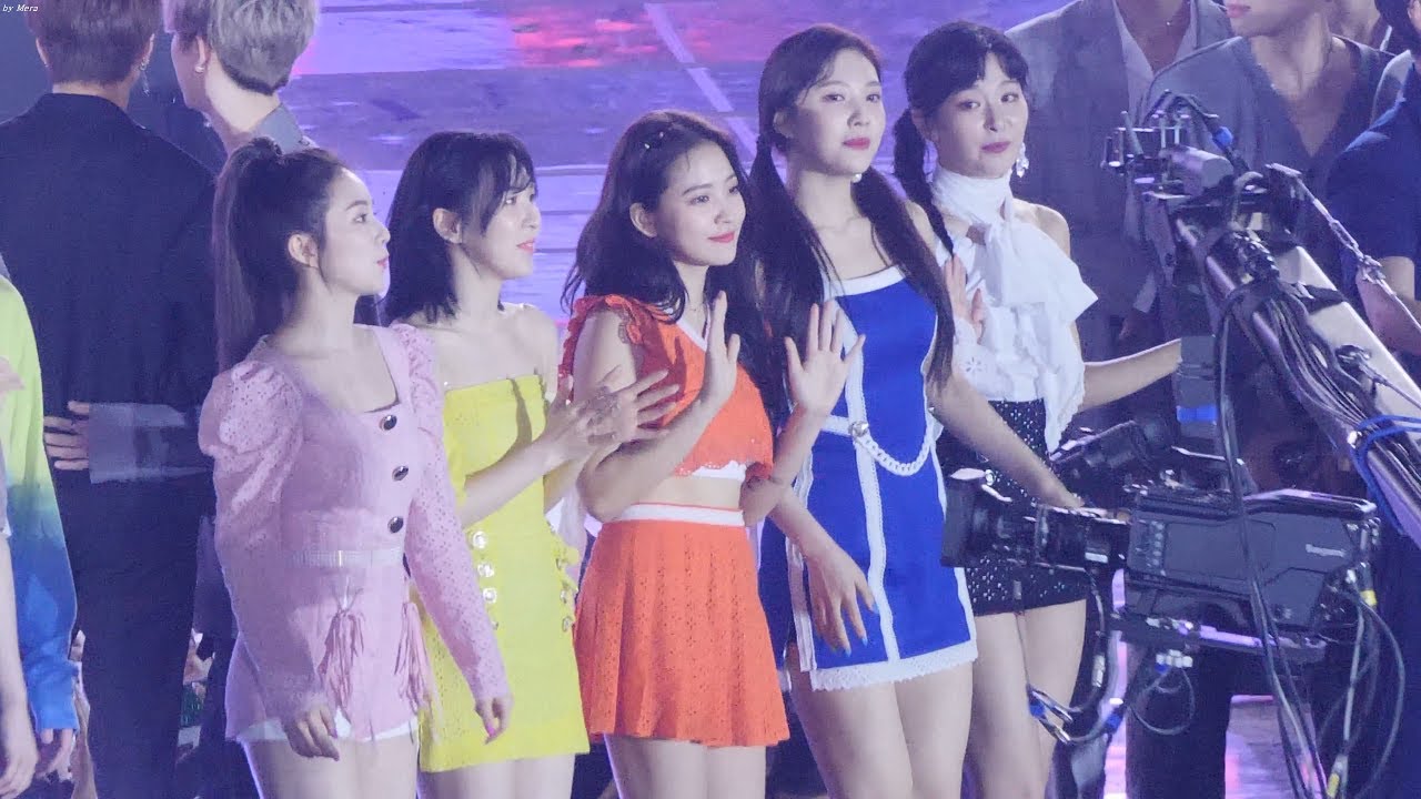 레드벨벳 (Red Velvet) 소녀시대 - 다시만난세계 부르는 레드벨벳 엔딩(Ending) [4K] 직캠 Fancam by Mera