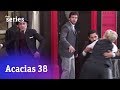 Acacias 38: Una explosión en casa de Cayetana #Acacias576 | RTVE Series