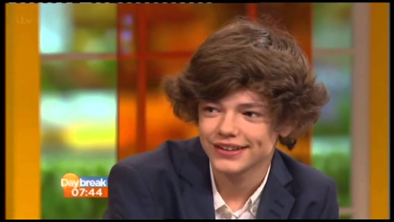 ONE DIRECTION - HARRY STYLES LOOKALIKE JACOB SKELTON ON DAYBREAK