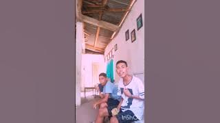 Download lagu Hello ade nona, feat fresly nikijuluw.