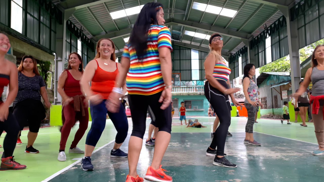 zumba gold in stripes mode 8 dancing in the street