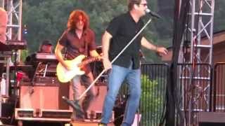 Walkin' on a Thin Line, Huey Lewis and The News, at Artpark July 3,2012 chords