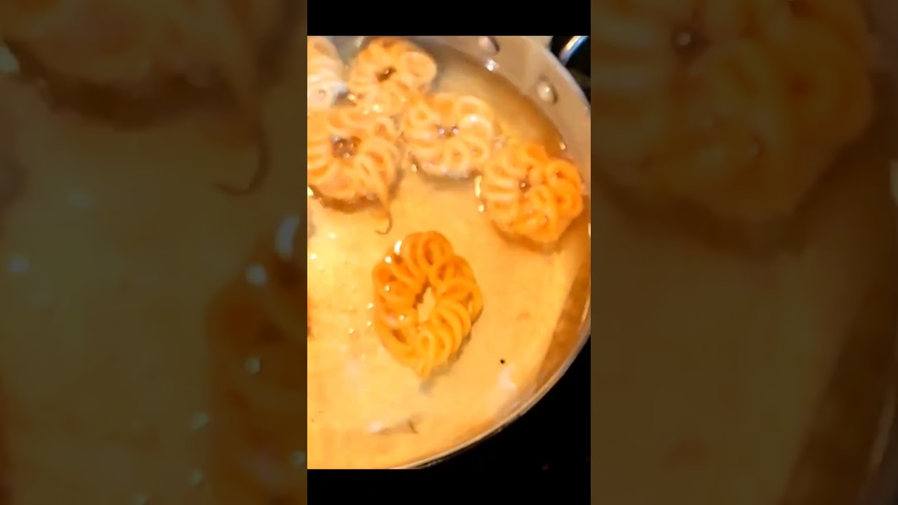 swirling a mini jangiri | Diwali sweets| vegan friendly sweet | jangiri swirling