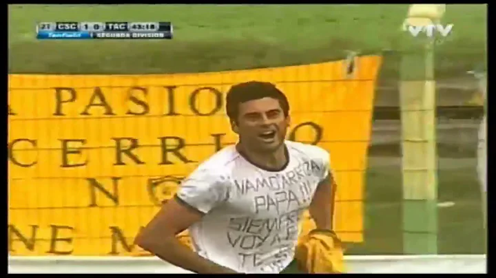 Alexis Noble, Centrodelantero Uruguayo.
