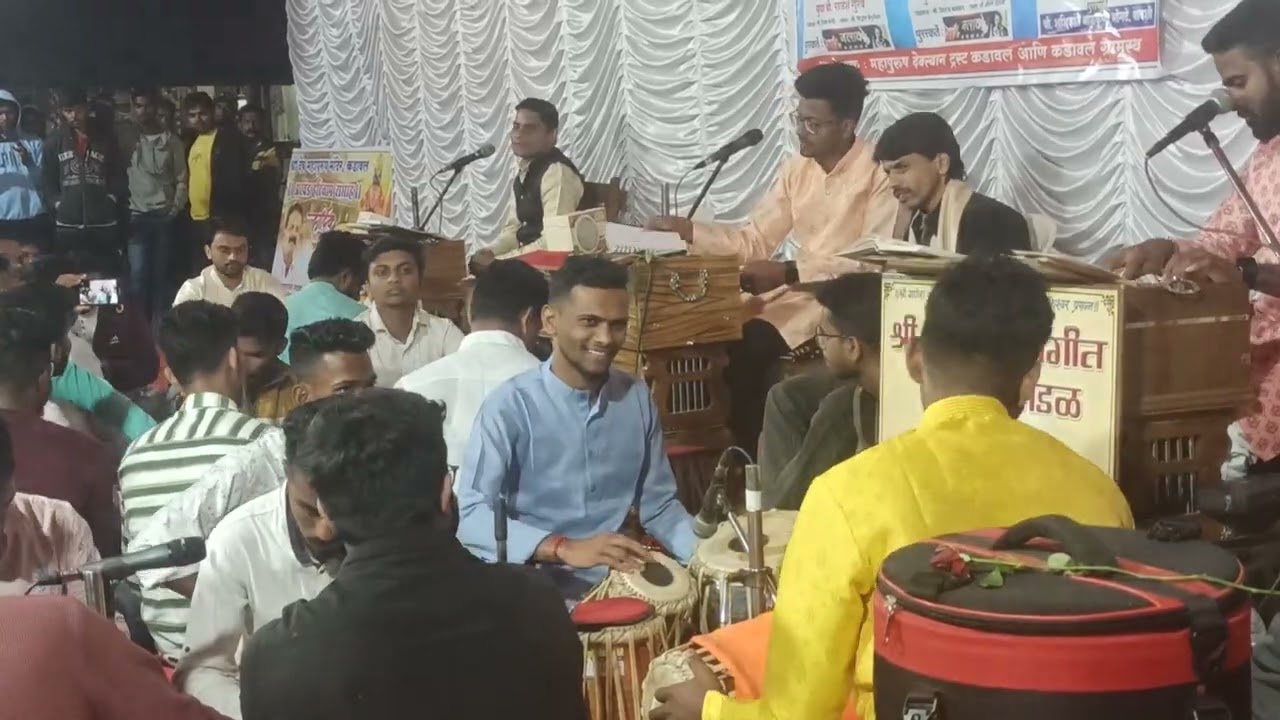 पखवाज जुगलबंदी विराज बावकर,निखिल पावसकर,प्रशांत आजगावकर, तबला,साई नाईक,ओंकार राऊळ,सिद्धेश वेंगुर्ले