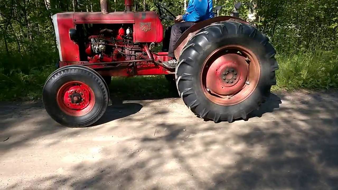 Cruising Valmet 565 tractor