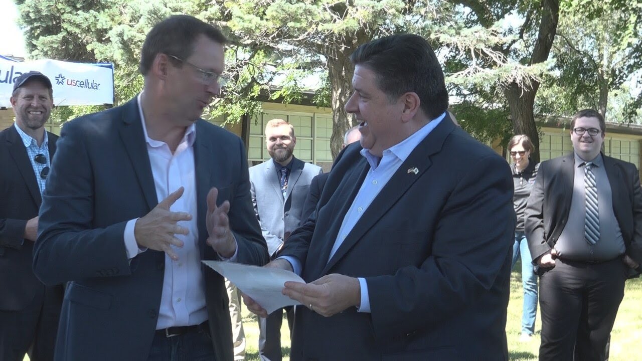 US Cellular introduces 5G wireless in Belvidere YouTube