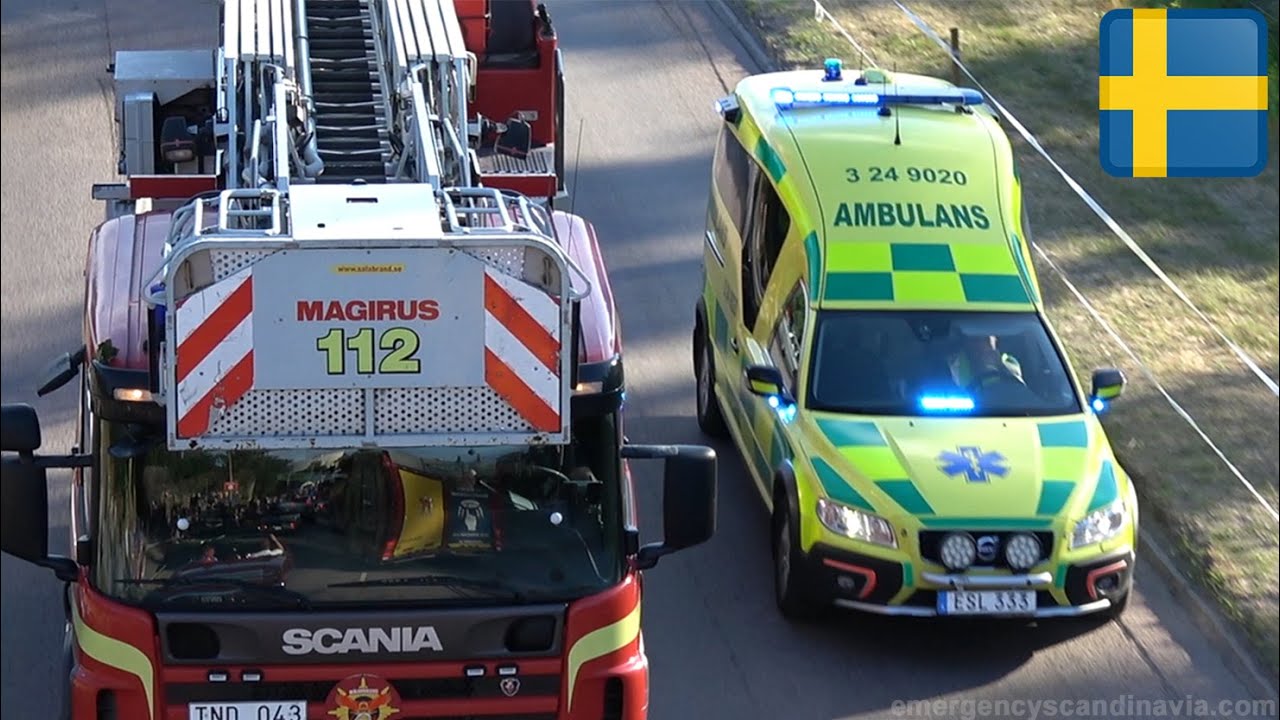 Ambulance Volvo XC70 responding with lights and siren [SE | 7.2019]