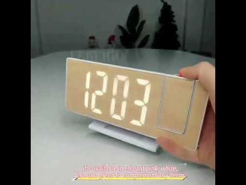 Настольные часы будильник электронные с большими цифрами led + проекция на батарейках и от сети, розовые, видео 1