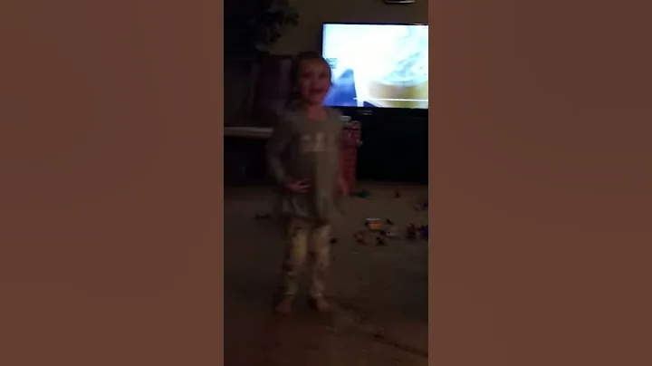 presli grace tidwell performs to "Shimmer and Shine"