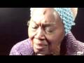 Capture de la vidéo Odetta Sings "Sometimes I Feel Like A Motherless Child"