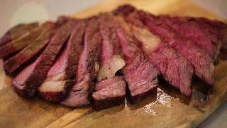 Learn how to reverse sear a steak on bbq. follow these steps as we
take you through preparing the coal for your barbeque, making rub mix
and smok...