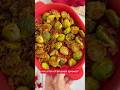 Not a Brussels sprouts person? Give us three ways to change your mind 😉🔥.