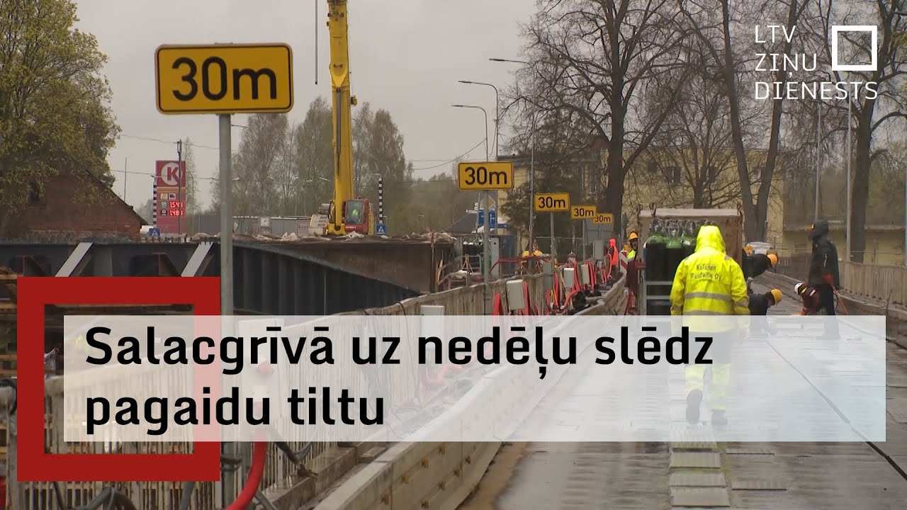 Sabojāts Salacgrīvas pagaidu tilta brauktuves klājs; iedzīvotājiem būs jāizmanto apvedceļš