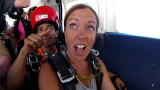 Tammy DeRue's Tandem skydive!