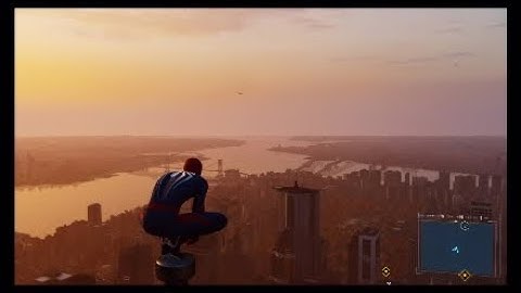 Climbing and jumping off the highest point in Spider man ps4