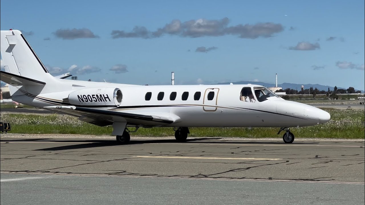 [Spotting] Cessna Citation II 550 (N905MH) Taxi & Takeoff Buchanan