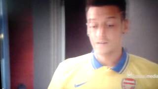 Mesut Ozil Speaks To Arsenal