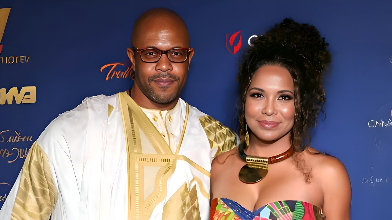 Рокмонд Данбар был женат дважды.