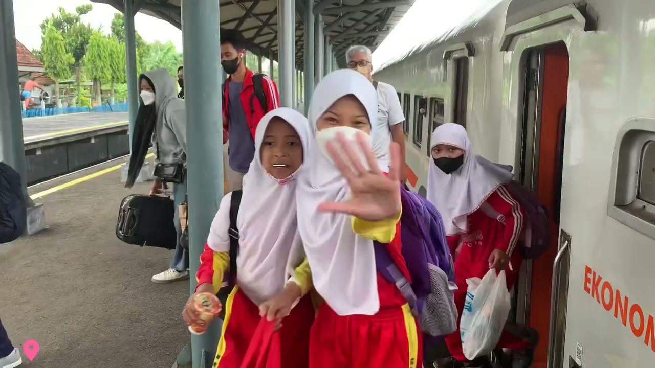 Outing Class SD MUHAMMADIYAH SUGIO NAIK KERETA BERSAMA KAMPUNG INSPIRASI LAMONGAN