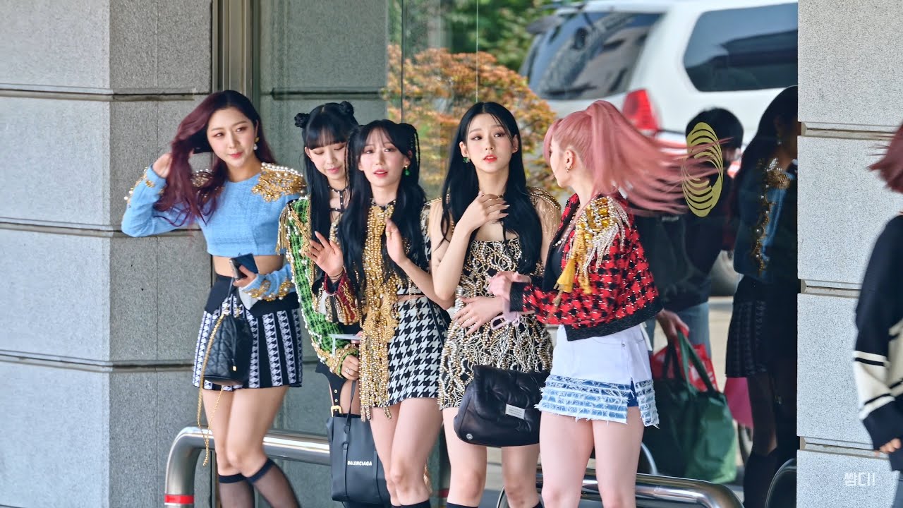 [4K] 220610 시크릿넘버 (SECRET NUMBER) KBS 뮤직뱅크 출근길 & 포토타임 직캠