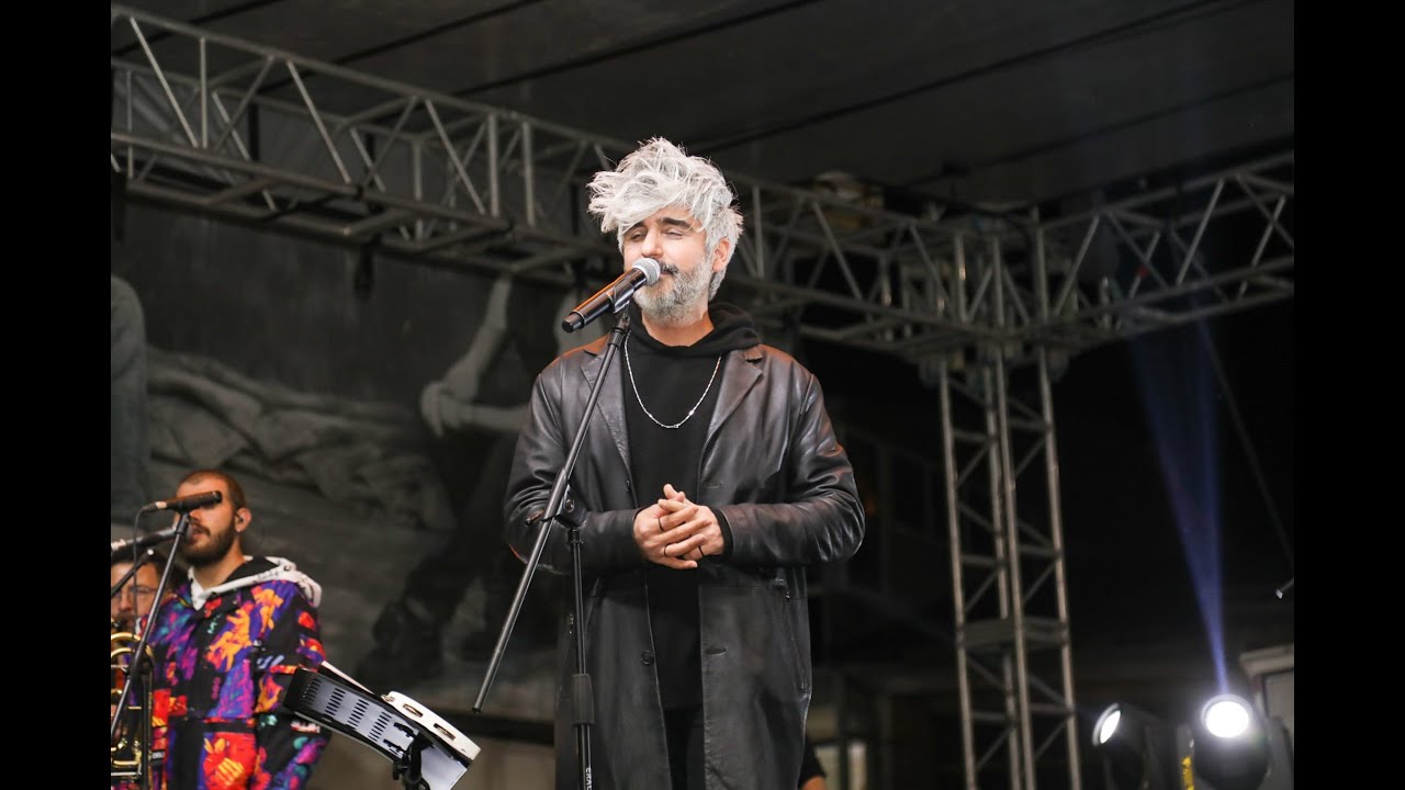 Manuş Baba-Başkale Halk Konseri - YouTube